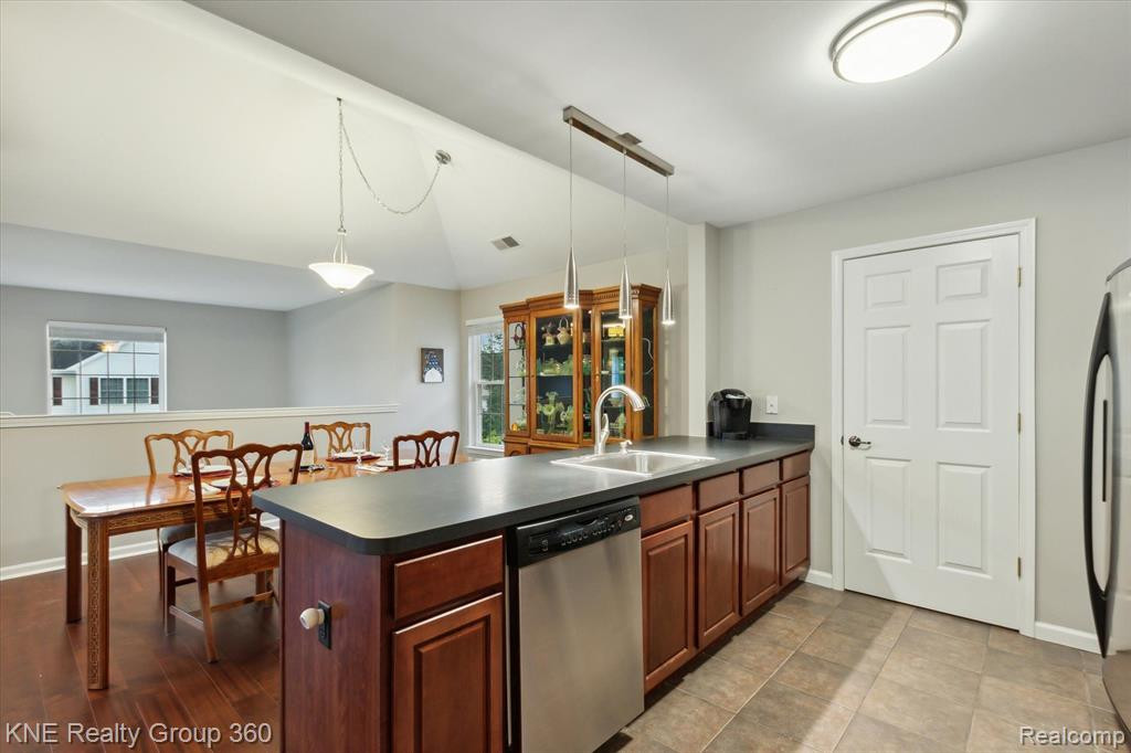 1106 RIAL LAKE Drive, Howell, MI 48843 — Photo 10