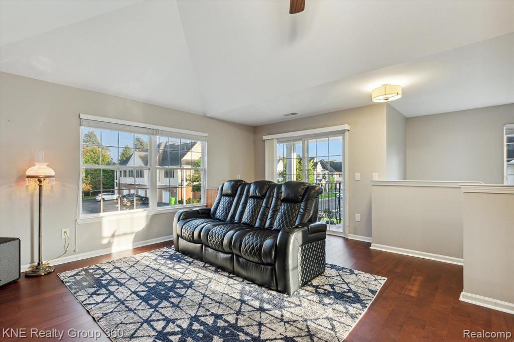 1106 RIAL LAKE Drive, Howell, MI 48843 — Photo 11