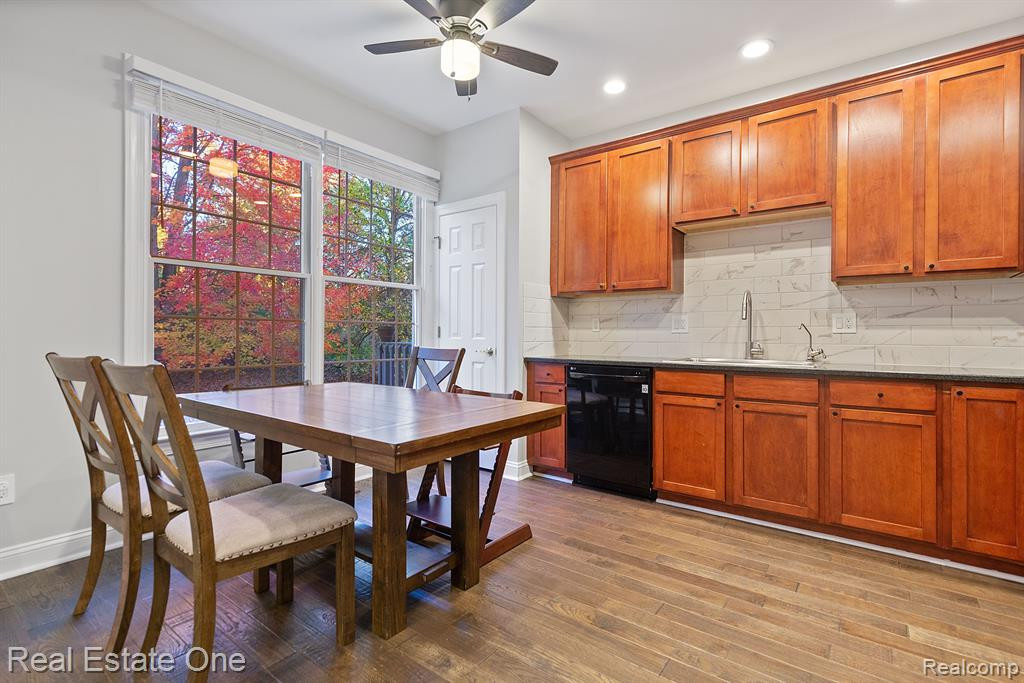 26416 FIELDSTONE Drive, Novi, MI — Photo 11