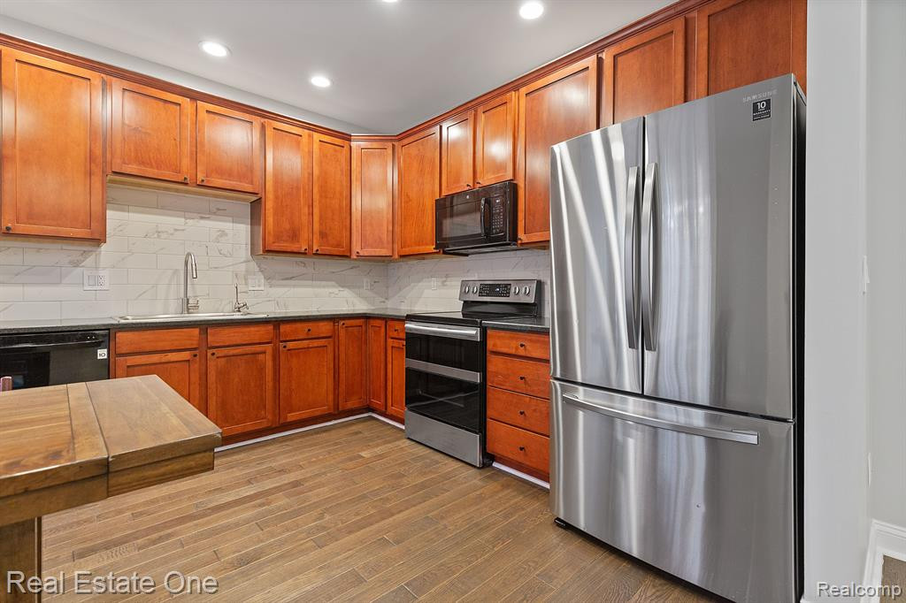 26416 FIELDSTONE Drive, Novi, MI — Photo 12