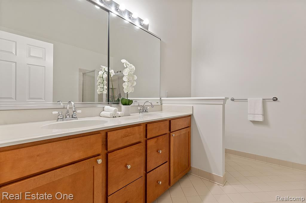 26416 FIELDSTONE Drive, Novi, MI — Photo 16