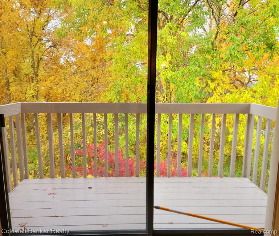 390 SPRING BROOKE Drive, Brighton, MI 48116 — Photo 6