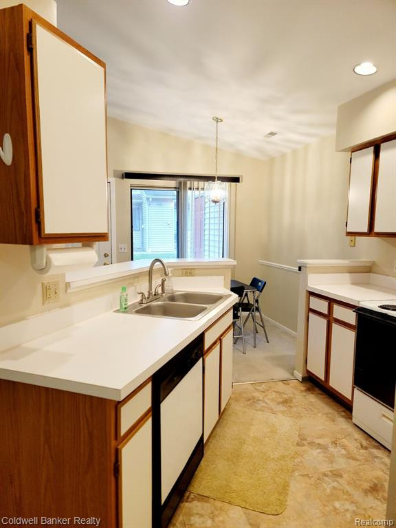 390 SPRING BROOKE Drive, Brighton, MI 48116 — Photo 15