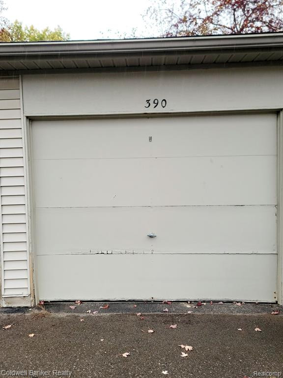 390 SPRING BROOKE Drive, Brighton, MI 48116 — Photo 30