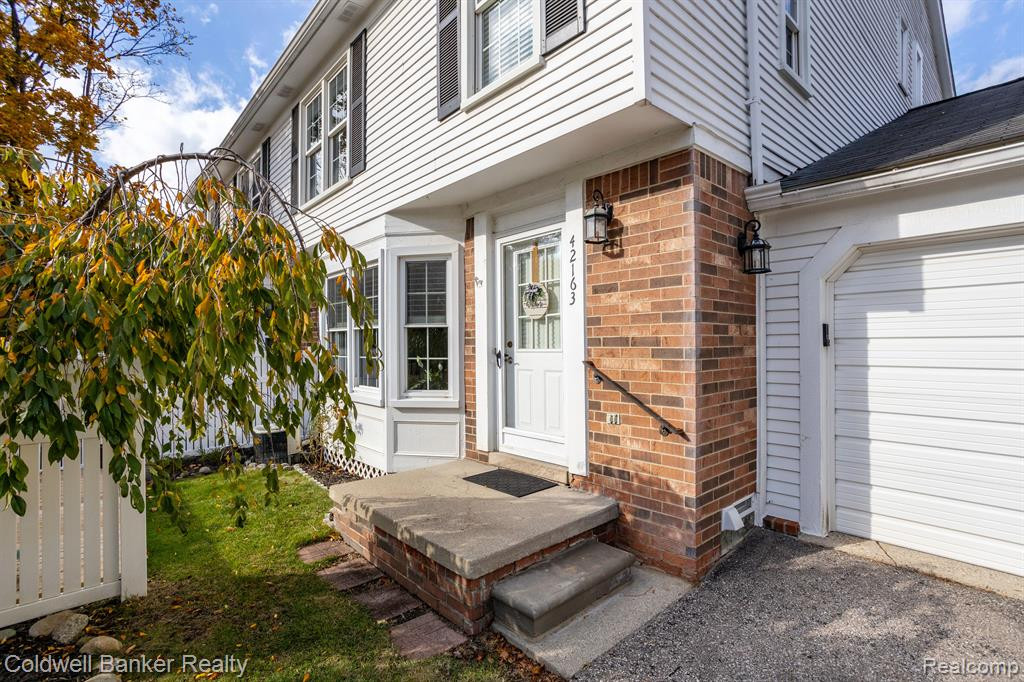 42163 Mill Race Circle, Plymouth, MI 48170 — Photo 2