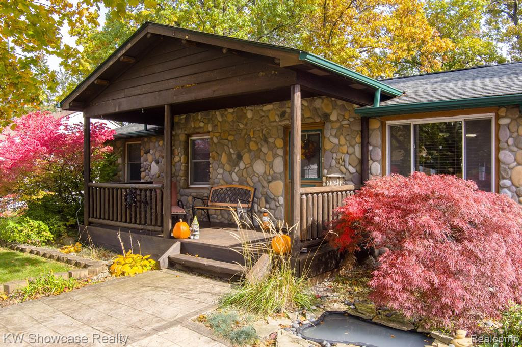 2430 TERRY Street, Wolverine Lake, MI 48390 — Photo 4