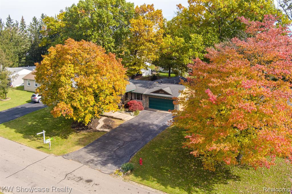 2430 TERRY Street, Wolverine Lake, MI 48390 — Photo 5
