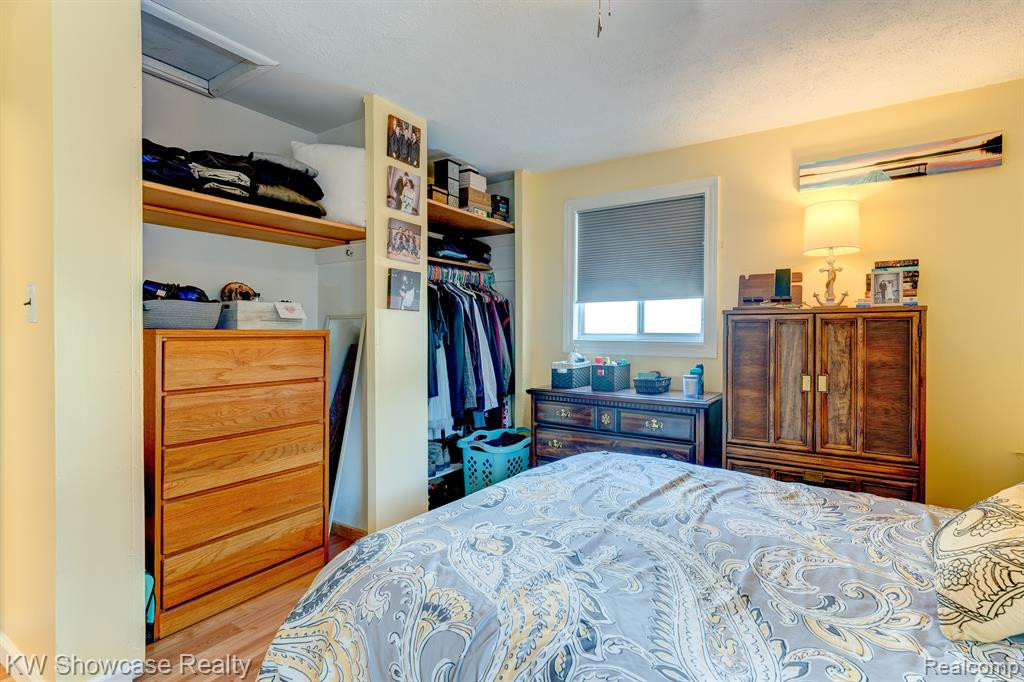 2430 TERRY Street, Wolverine Lake, MI 48390 — Photo 27