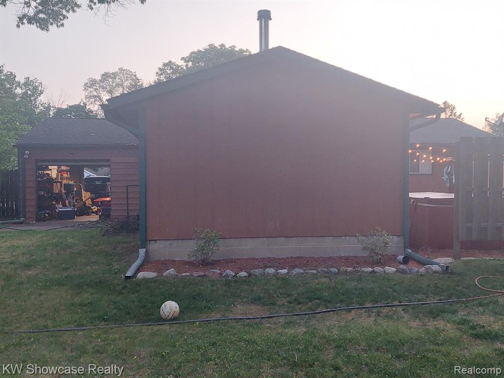 2430 TERRY Street, Wolverine Lake, MI 48390 — Photo 45
