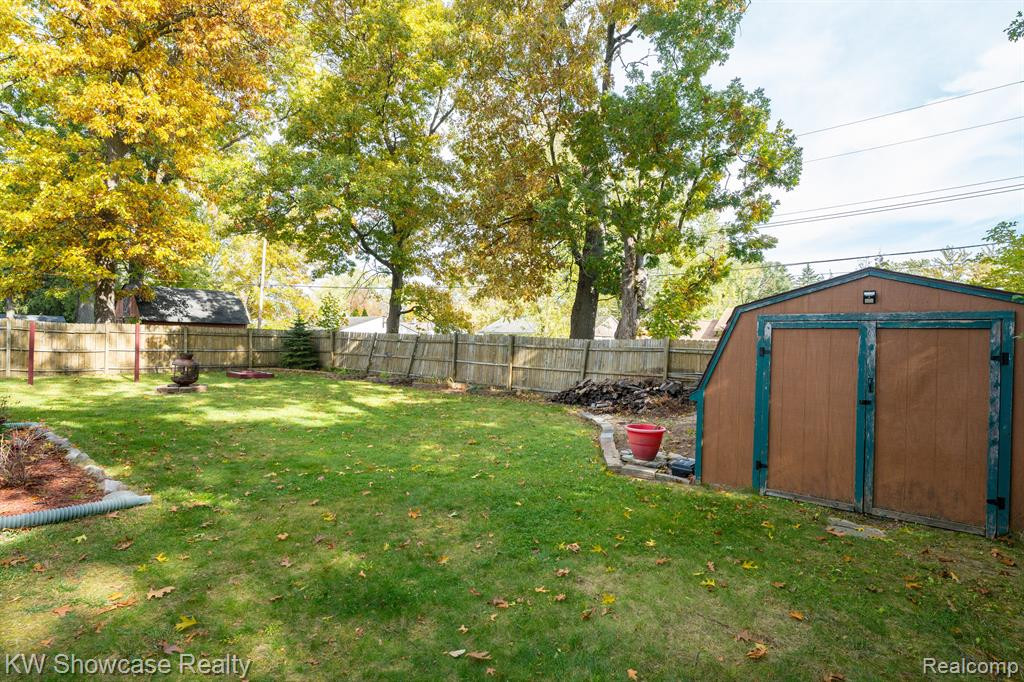 2430 TERRY Street, Wolverine Lake, MI 48390 — Photo 48