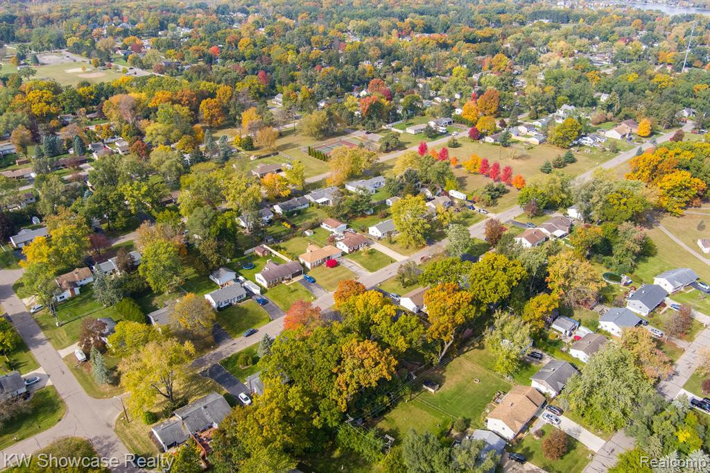 2430 TERRY Street, Wolverine Lake, MI 48390 — Photo 54