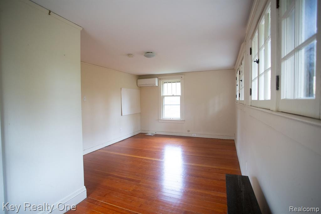 1553 Broadway Street, Ann Arbor, MI 48105 — Photo 16