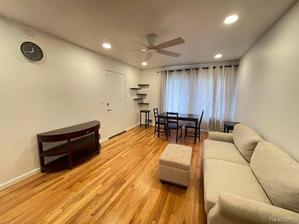 4829 MANSFIELD Avenue, Royal Oak, MI 48073 — Photo 8