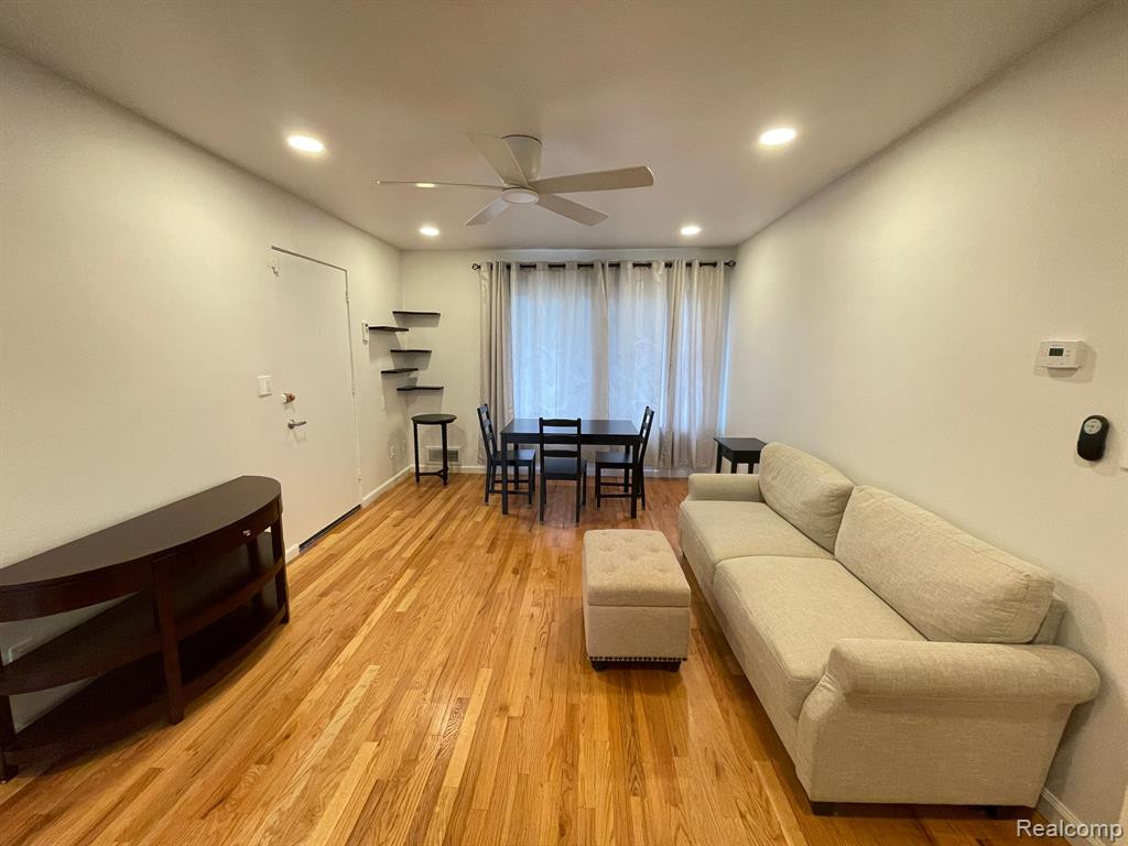 4829 MANSFIELD Avenue, Royal Oak, MI 48073 — Photo 11