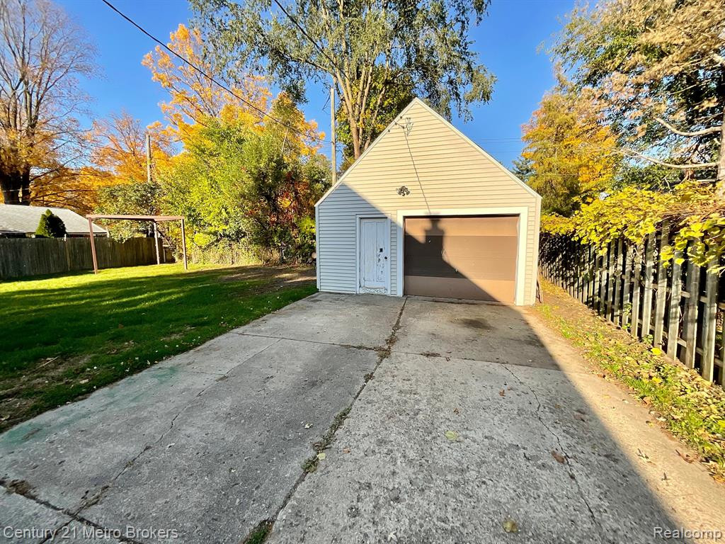 4480 4TH Street, Columbiaville, MI 48421 — Photo 2