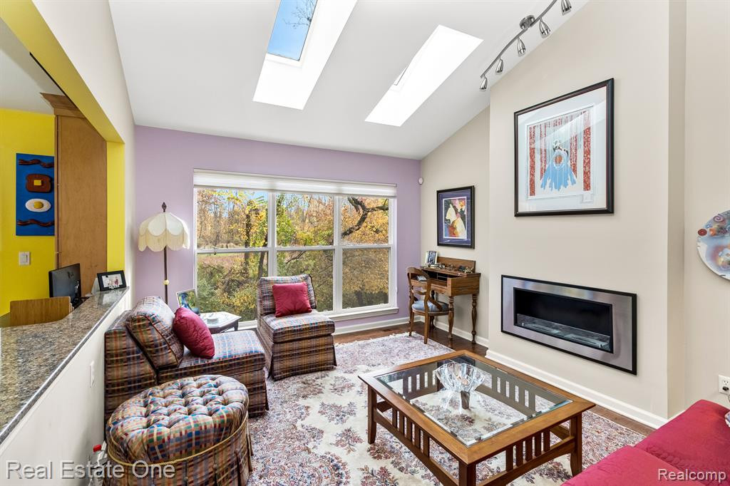 1094 CALPERNIA, Wixom, MI 48393 — Photo 9