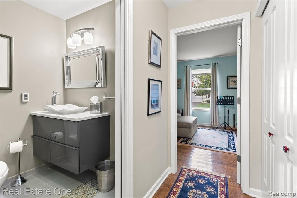 1094 CALPERNIA, Wixom, MI 48393 — Photo 22