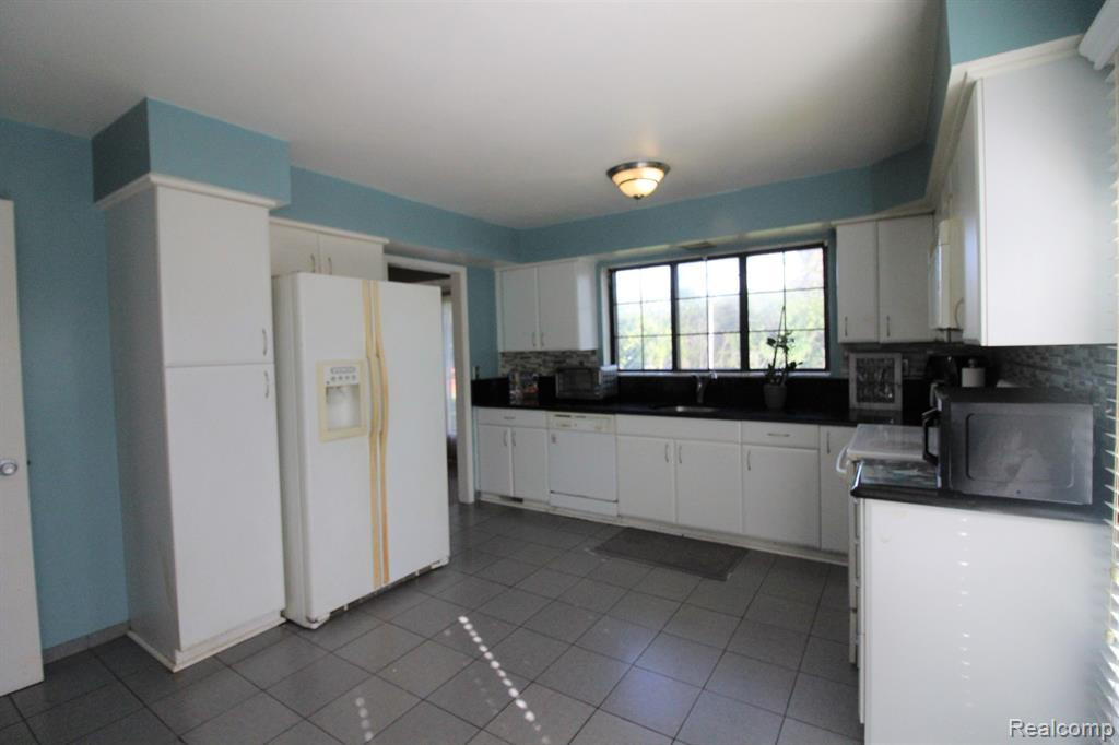 27158 CUMBERLAND, Southfield, MI 48033 — Photo 15