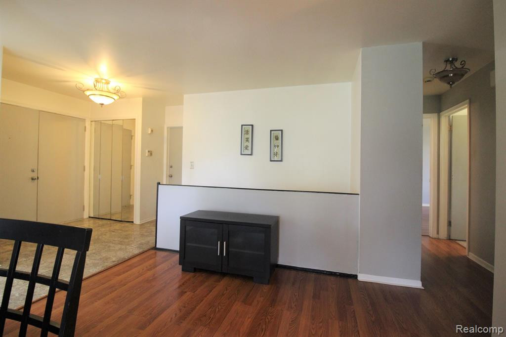 27158 CUMBERLAND, Southfield, MI 48033 — Photo 19