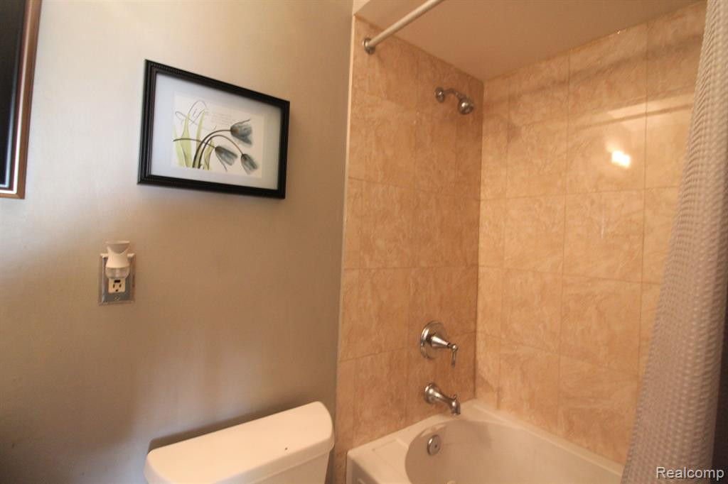 27158 CUMBERLAND, Southfield, MI 48033 — Photo 23
