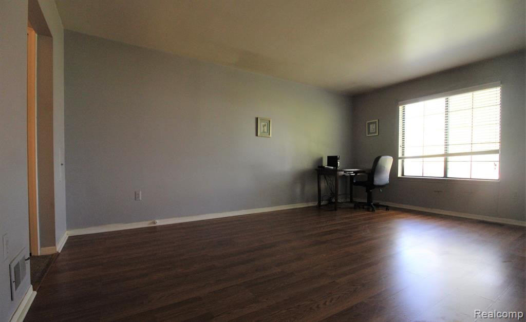 27158 CUMBERLAND, Southfield, MI 48033 — Photo 27