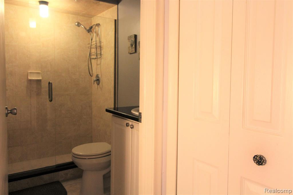 27158 CUMBERLAND, Southfield, MI 48033 — Photo 32