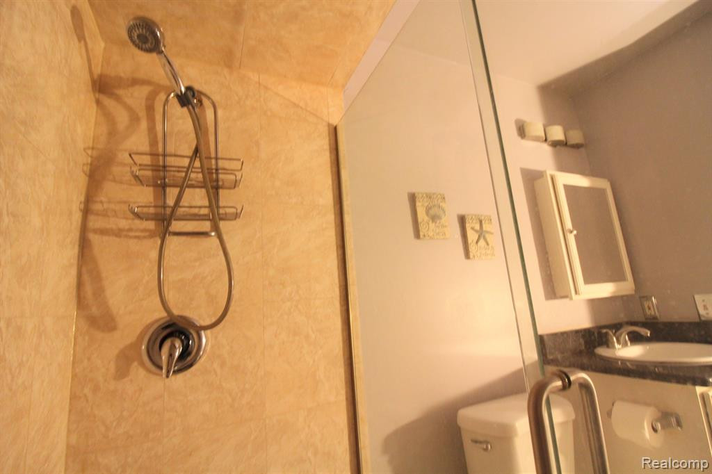 27158 CUMBERLAND, Southfield, MI 48033 — Photo 33