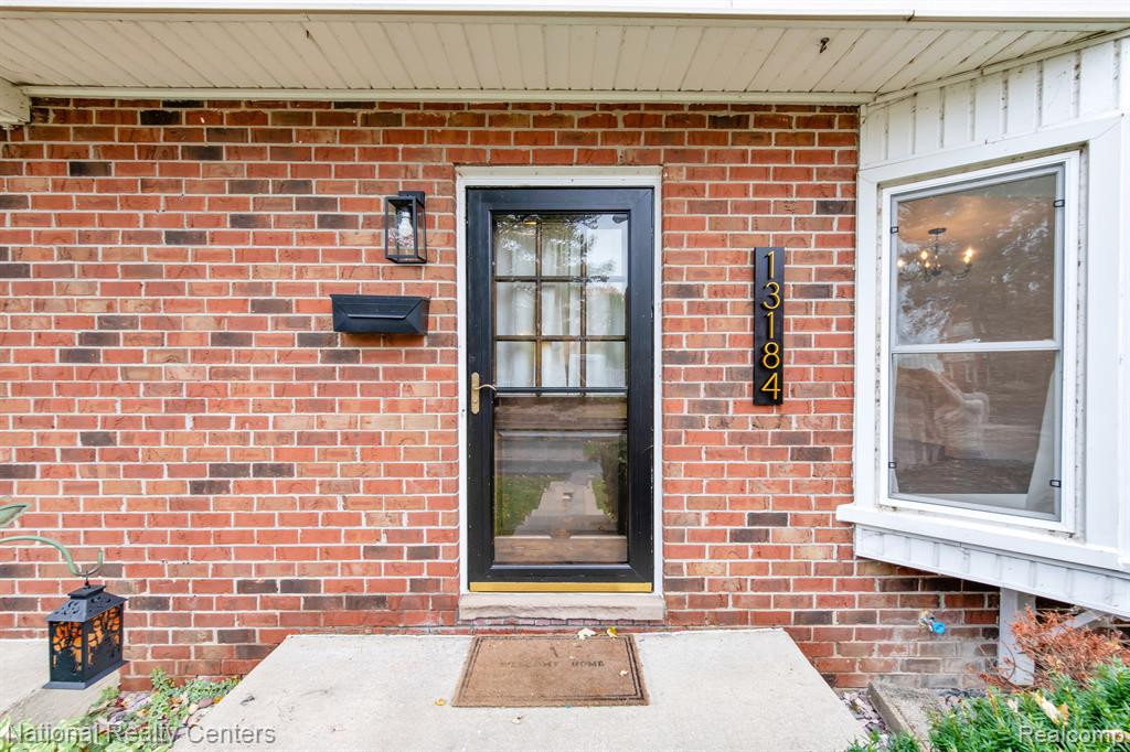 13184 Lake Point Boulevard, Belleville, MI 48111 — Photo 3