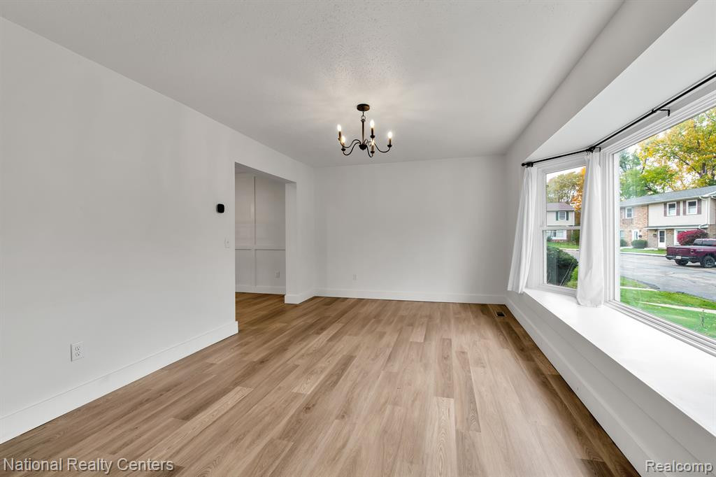 13184 Lake Point Boulevard, Belleville, MI 48111 — Photo 5