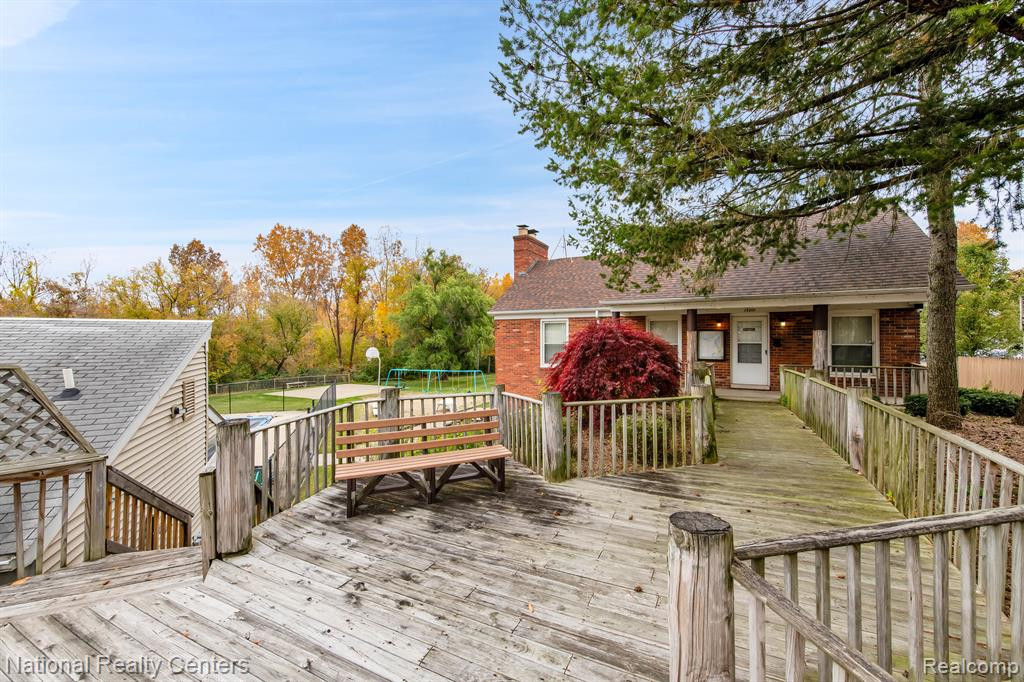 13184 Lake Point Boulevard, Belleville, MI 48111 — Photo 31