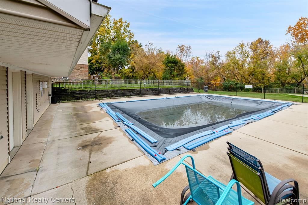 13184 Lake Point Boulevard, Belleville, MI 48111 — Photo 33