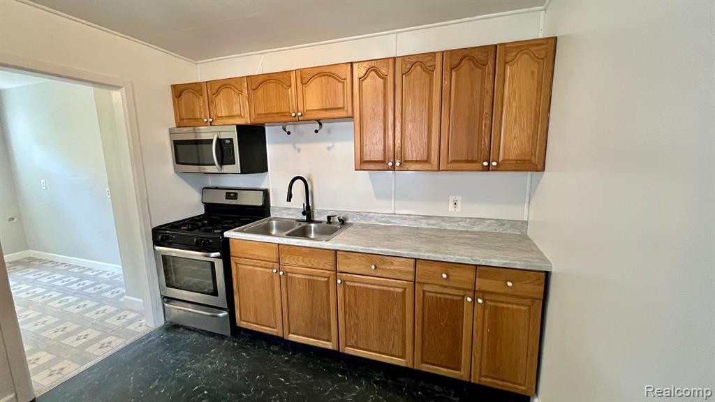 658 BAGLEY Avenue, Ypsilanti, MI 48198 — Photo 4