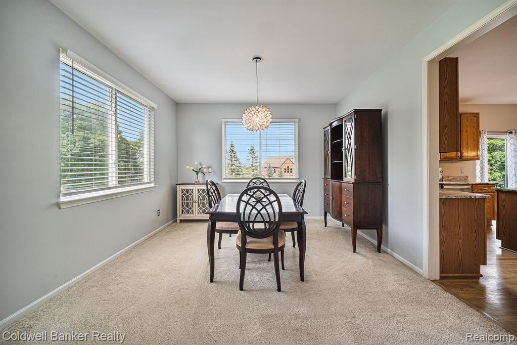 308 STONE GLEN Court, Saline, MI 48176 — Photo 11