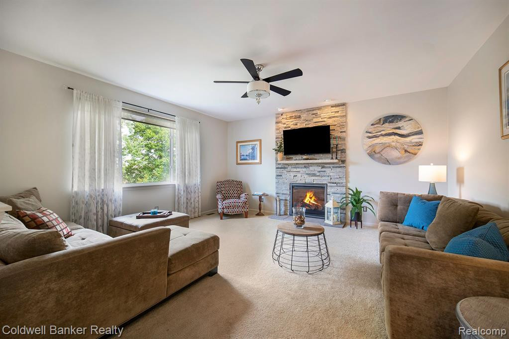 308 STONE GLEN Court, Saline, MI 48176 — Photo 15