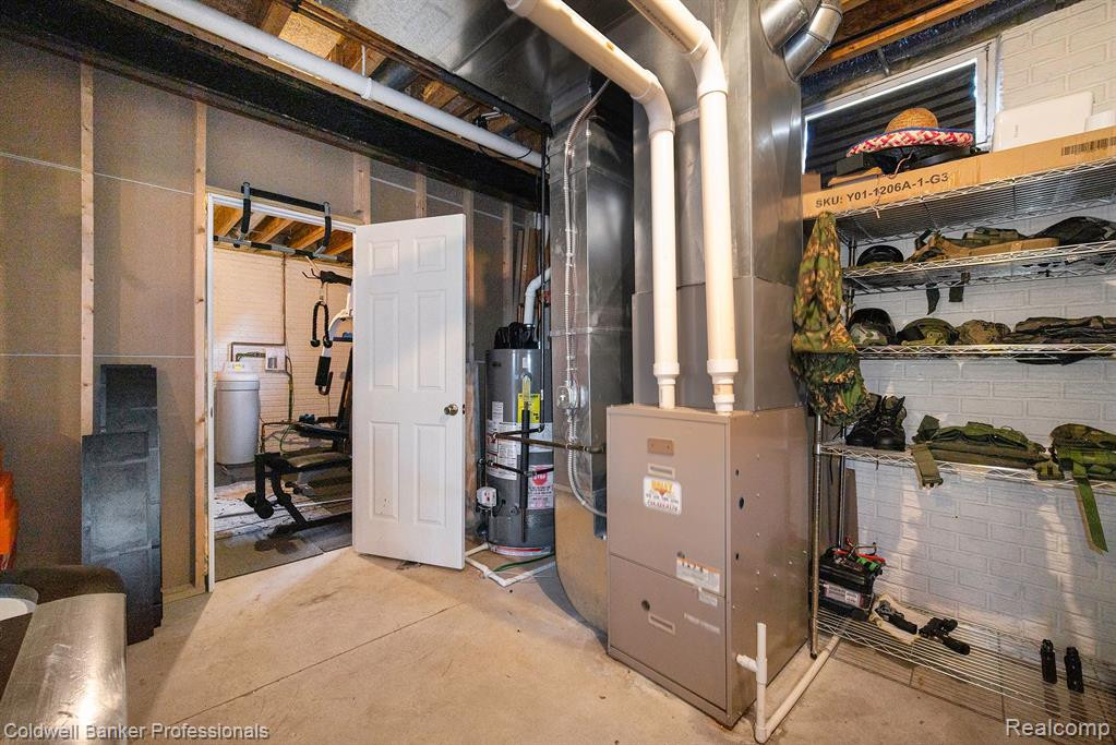 308 STONE GLEN Court, Saline, MI 48176 — Photo 36