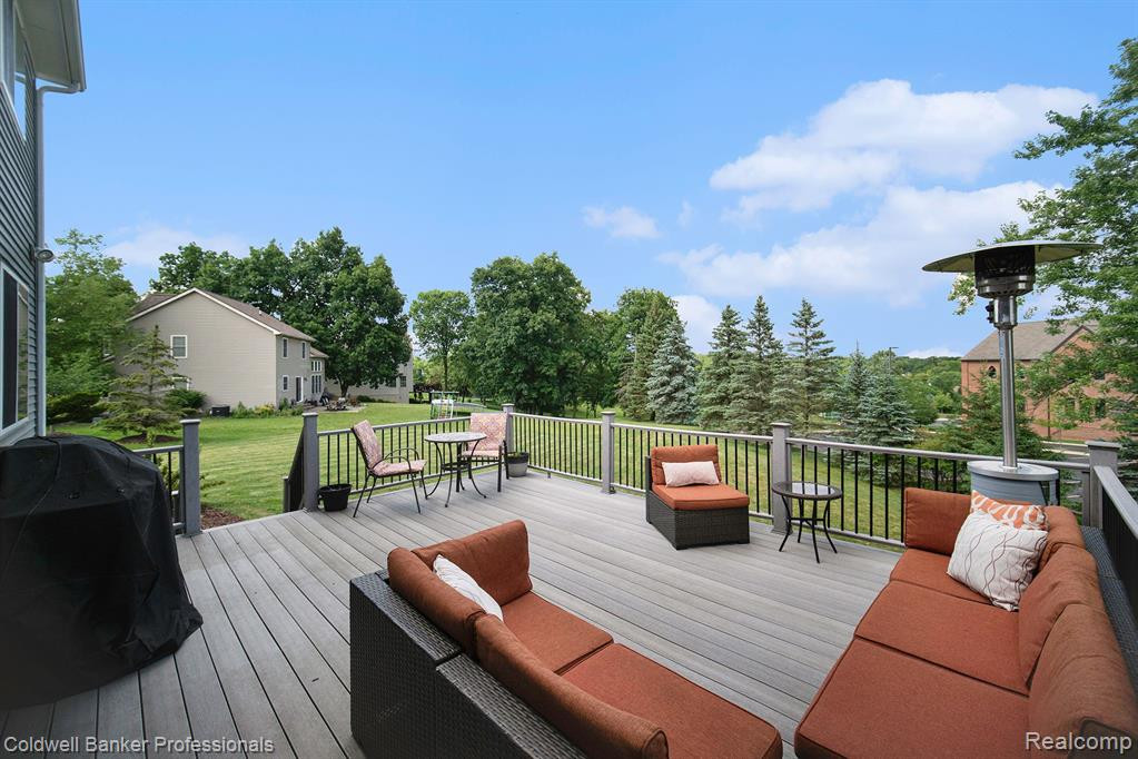 308 STONE GLEN Court, Saline, MI 48176 — Photo 38