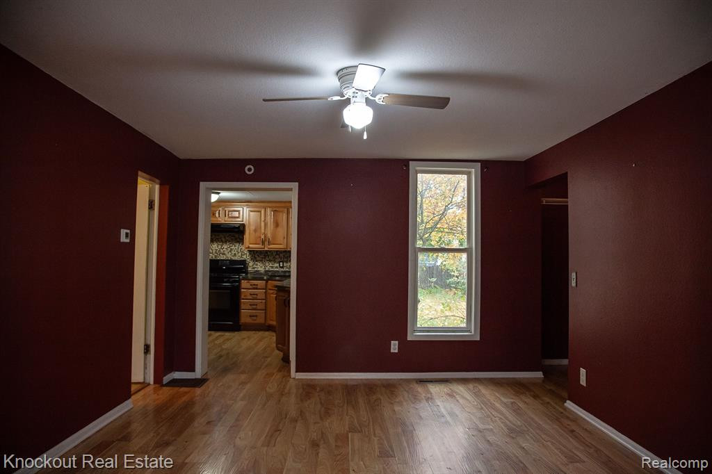 209 E 4TH Street, Clare, MI 48617 — Photo 5