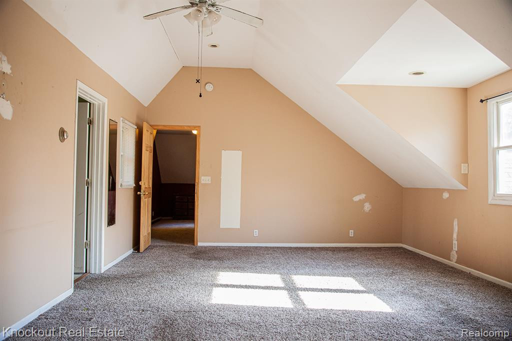 209 E 4TH Street, Clare, MI 48617 — Photo 29