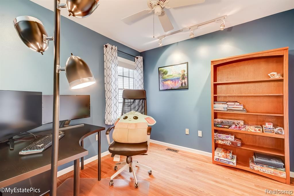 45061 Horseshoe Circle, Canton, MI 48187 — Photo 18