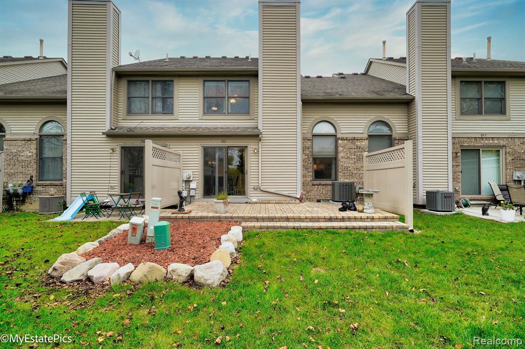 45061 Horseshoe Circle, Canton, MI 48187 — Photo 34