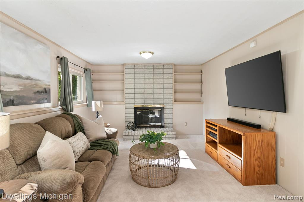 5859 HUNTINGTON Drive, Ypsilanti, MI 48197 — Photo 6