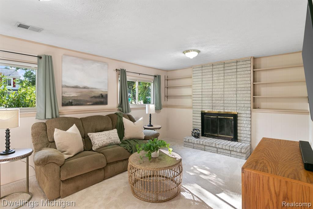 5859 HUNTINGTON Drive, Ypsilanti, MI 48197 — Photo 7