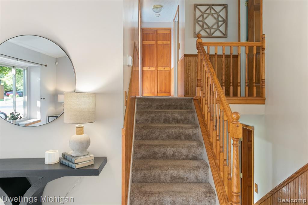 5859 HUNTINGTON Drive, Ypsilanti, MI 48197 — Photo 15