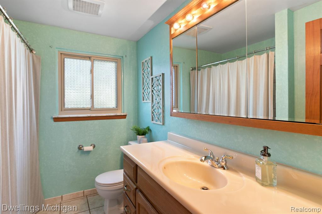5859 HUNTINGTON Drive, Ypsilanti, MI 48197 — Photo 19