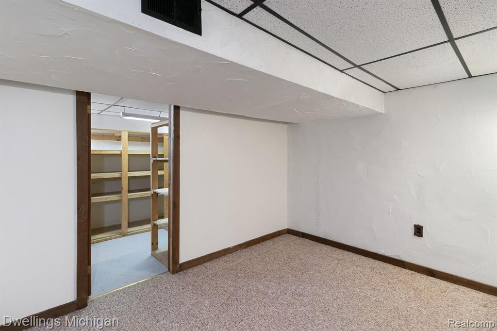 5859 HUNTINGTON Drive, Ypsilanti, MI 48197 — Photo 25