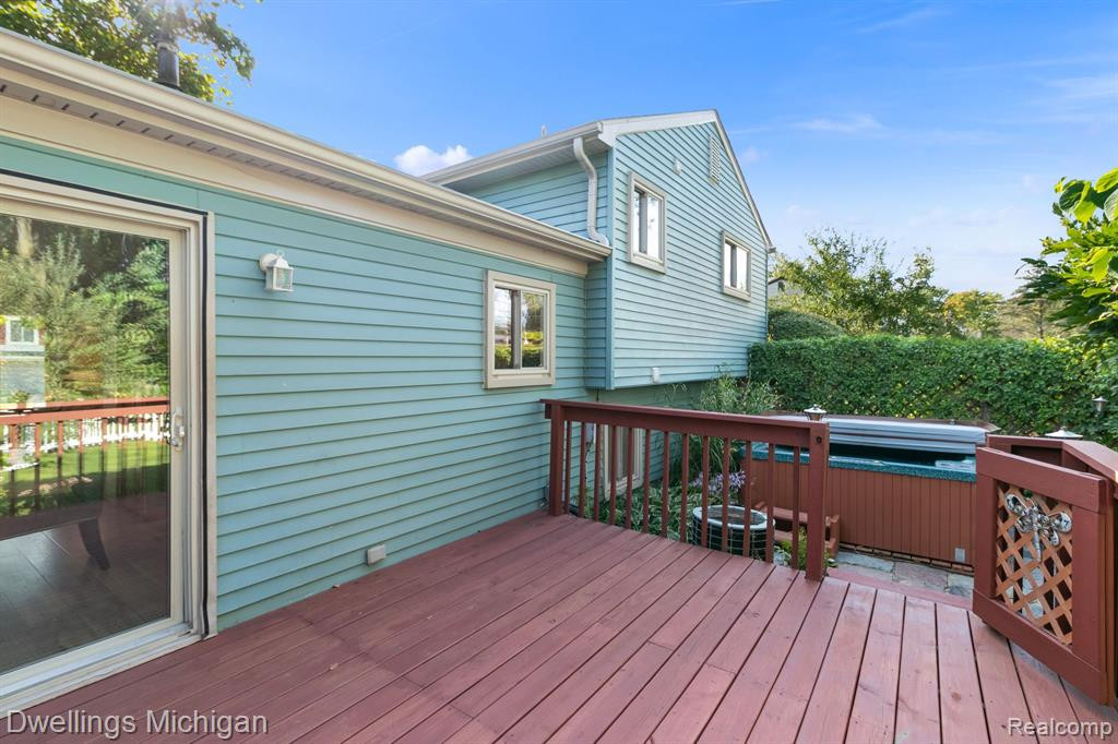 5859 HUNTINGTON Drive, Ypsilanti, MI 48197 — Photo 27