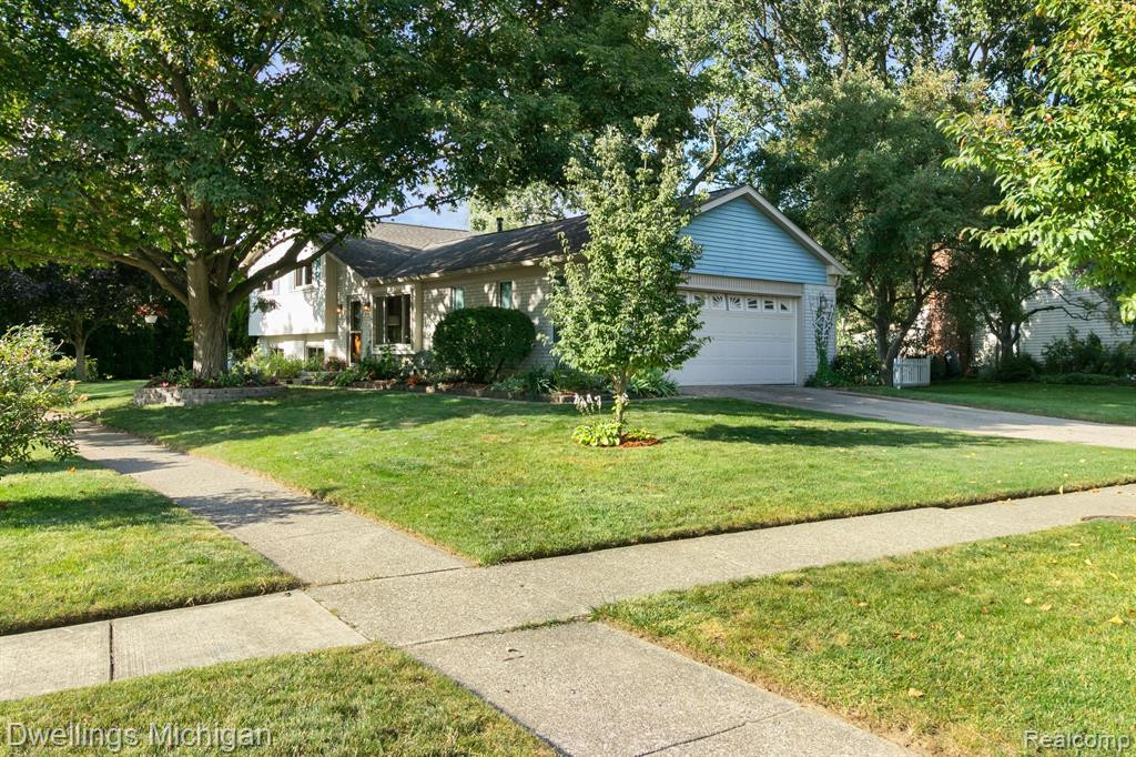 5859 HUNTINGTON Drive, Ypsilanti, MI 48197 — Photo 33