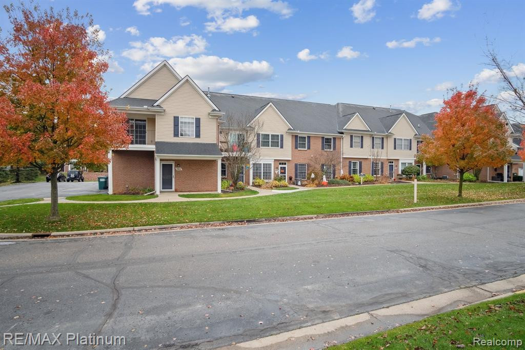 3411 Kneeland Circle, Howell, MI 48843 — front exterior