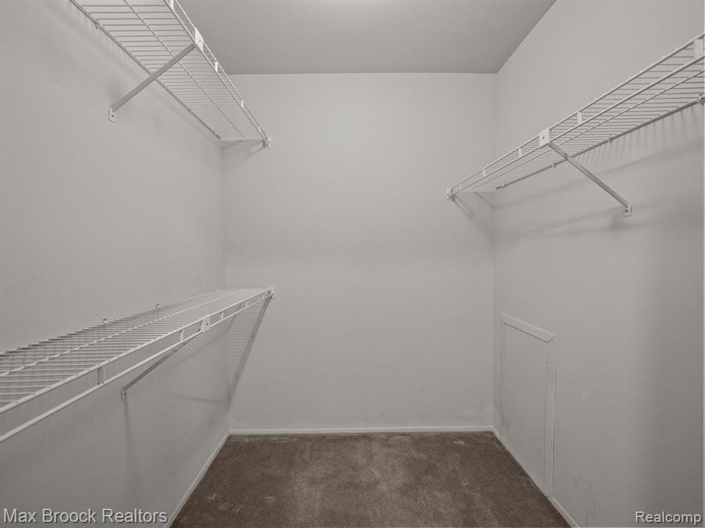 29736 PINE RIDGE Circle, Farmington Hills, MI 48331 — Photo 19