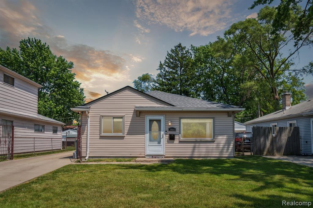 5669 KATHERINE Street, Dearborn Heights, MI 48125 — front exterior
